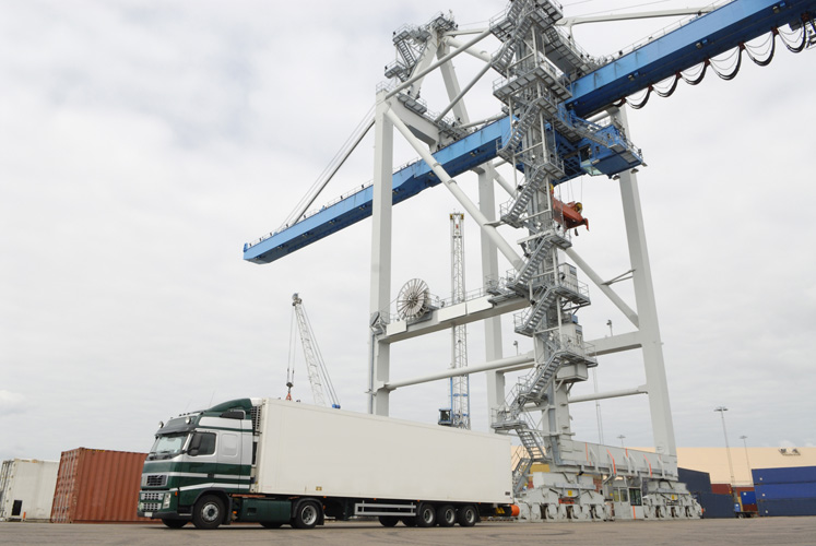 一般貿(mào)易進出口為主導(dǎo) 一般貿(mào)易進出口為主導(dǎo)